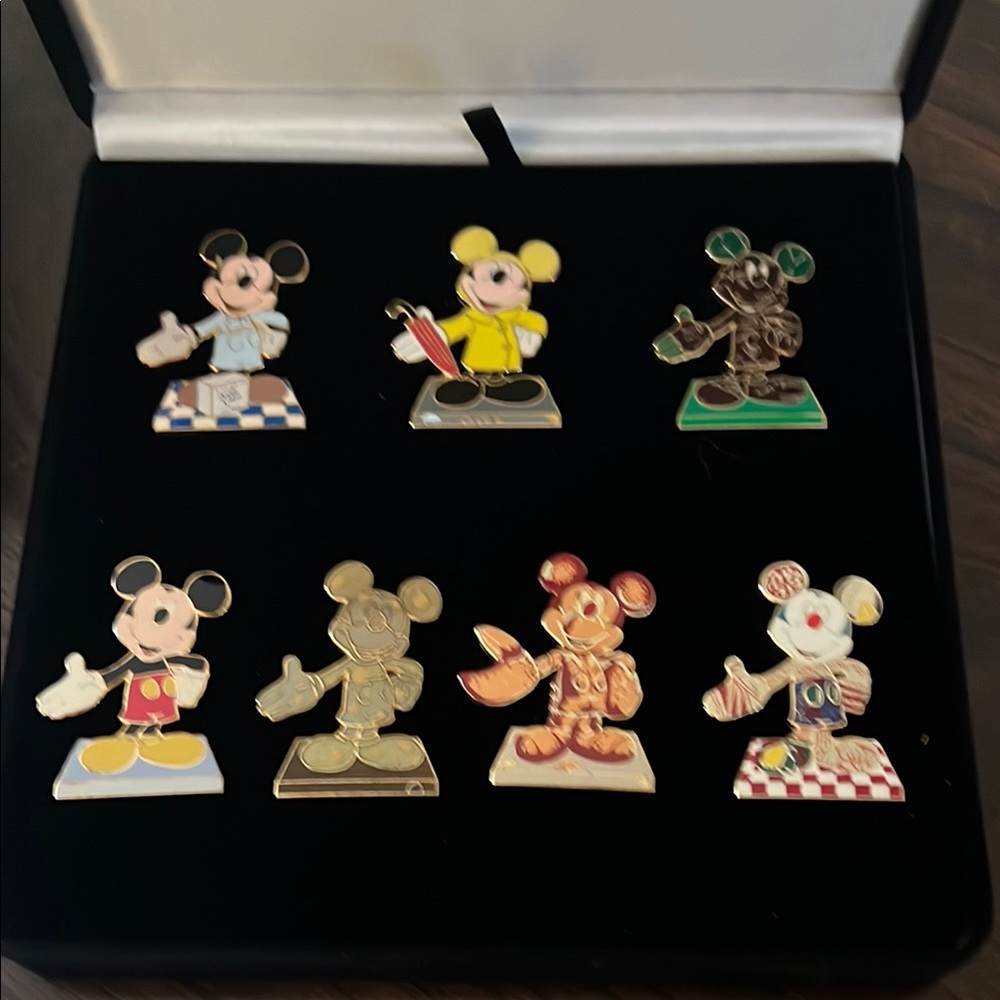 Disney Direct - 75 Years of Mickey InspEARations - Celebration (Boxed